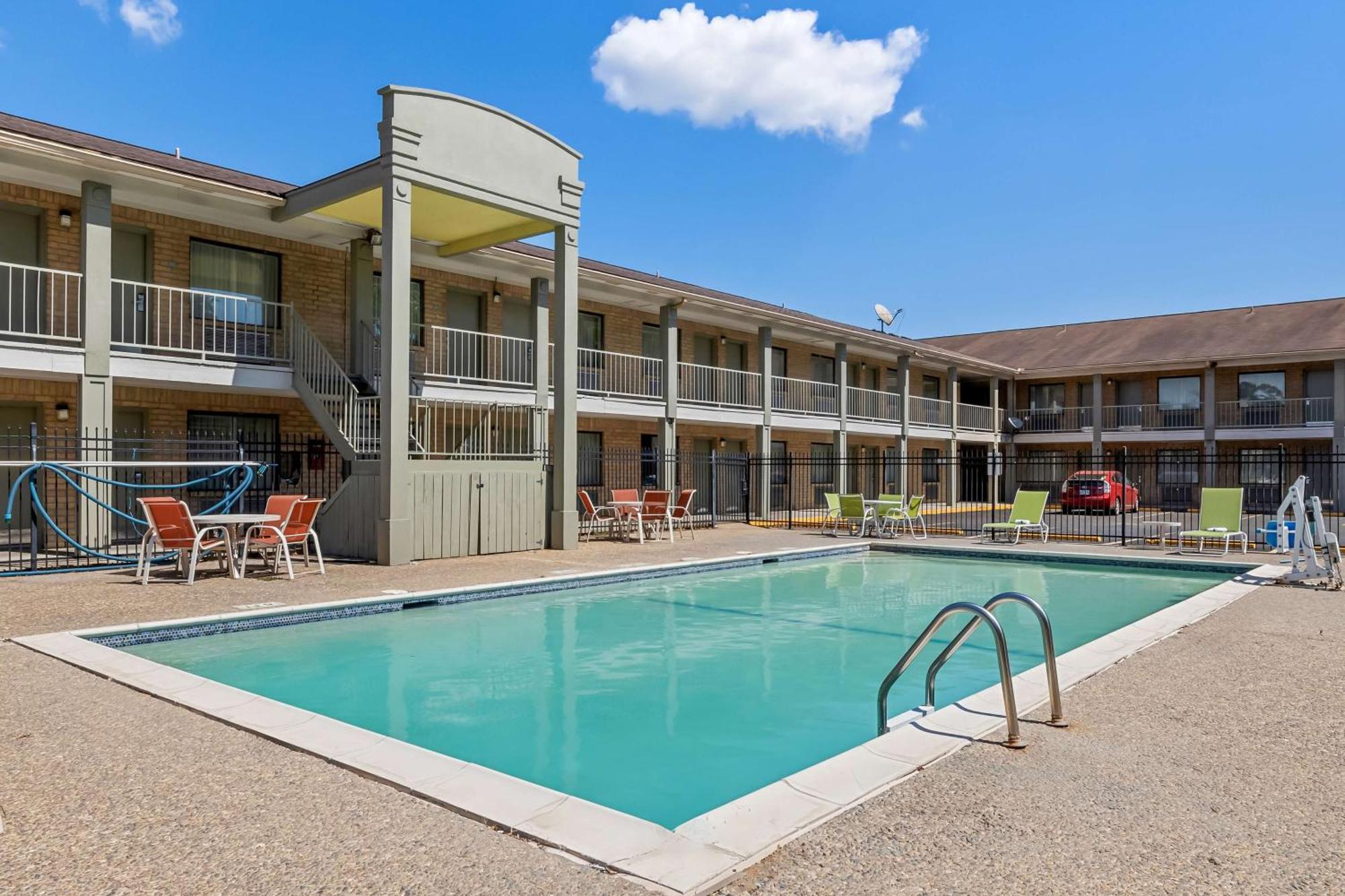 Surestay Plus By Best Western Beaumont Exterior photo